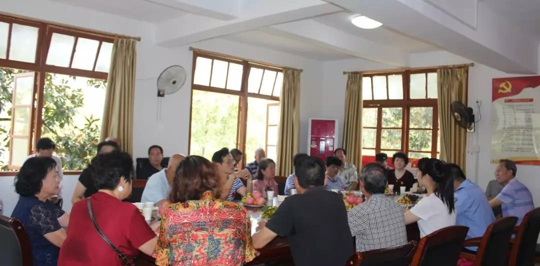 追憶兵團(tuán)歲月，重溫故鄉(xiāng)情緣